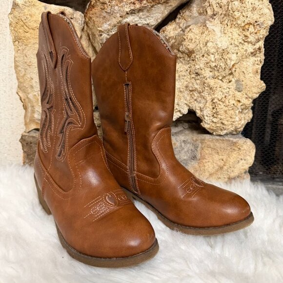 Brown Kids Cowboy Boots With Glitter Stitching Size 4 - Picture 4 of 13